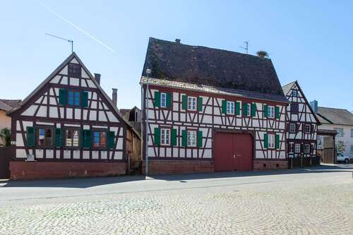 Foto - Haus zum Kaufen in Winden 299.000,00 € 375.36 m²