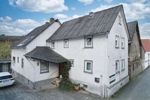 Foto - Haus zum Kaufen in Aßlar 189.000,00 € 186.35 m²