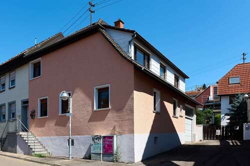 Foto - Haus zum Kaufen in Karlsruhe 350.000,00 € 144 m²