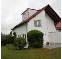 Haus zum Mieten in Böblingen 2.800,00 € 170 m²