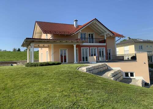 Foto - Haus zum Kaufen in Triftern 598.000,00 € 198 m²