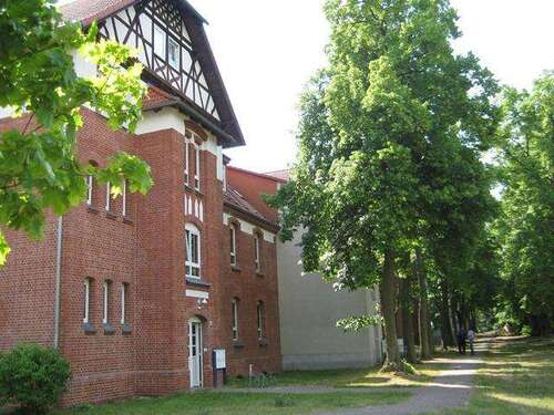 Foto - Wohnung zum Kaufen in Niedergörsdorf 300.000,00 € 327 m²
