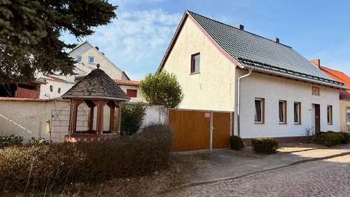 Foto - Haus zum Kaufen in Reetz 166.000,00 € 141 m²