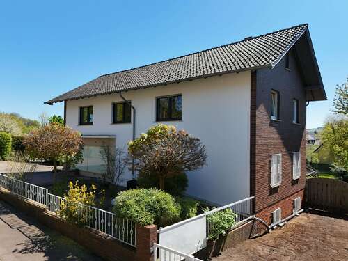 Foto - Haus zum Kaufen in Porta Westfalica 260.000,00 € 210 m²
