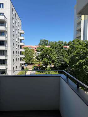 Foto - Wohnung zum Mieten in Berlin 590,16 € 24.59 m²