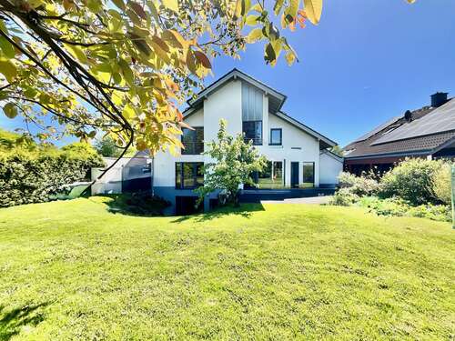 Foto - Haus zum Kaufen in Lohmar 980.000,00 € 349 m²