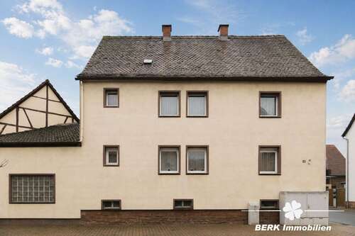 Foto - Haus zum Kaufen in Mömlingen 299.000,00 € 196.06 m²