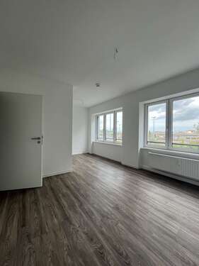 Foto - Wohnung zum Mieten in Halle 358,00 € 54.75 m²
