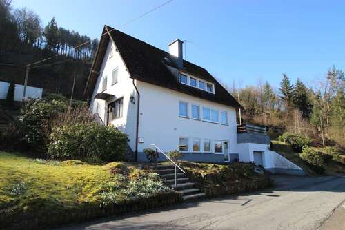 Foto - Haus zum Kaufen in Schmallenberg 149.000,00 € 206 m²