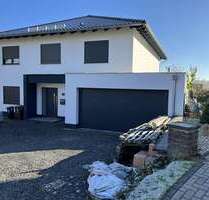 Haus zum Kaufen in Reinhardshagen 497.000,00 € 239 m²