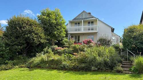 Foto - Haus zum Mieten in Erlangen 2.600,00 € 220 m²