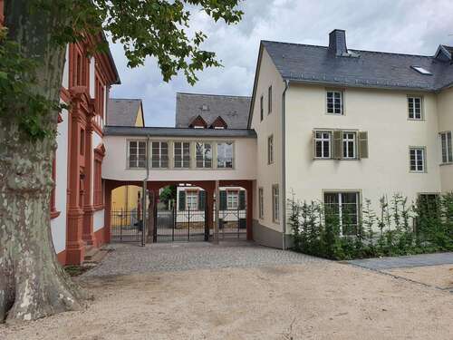 Foto - Haus zum Mieten in Eltville am Rhein 3.290,00 € 245.69 m²