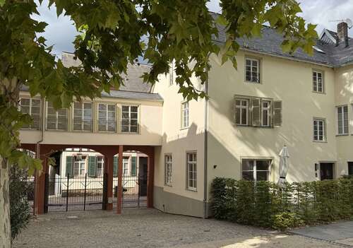 Foto - Haus zum Mieten in Eltville am Rhein 3.290,00 € 245.69 m²