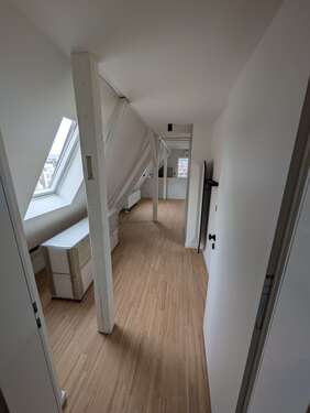 Foto - Wohnung zum Mieten in Stuttgart 1.662,45 € 37 m²