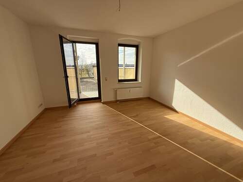 Foto - Wohnung zum Kaufen in Reichenbach 62.000,00 € 81 m²