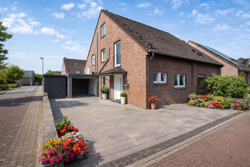 Foto - Haus zum Kaufen in Langenfeld (Rheinland) 695.000,00 € 123 m²