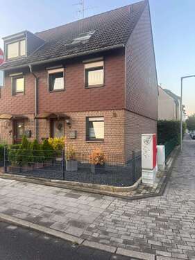 Foto - Haus zum Kaufen in Oberhausen 360.000,00 € 120 m²