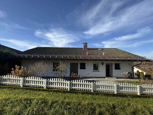 Foto - Haus zum Kaufen in Drachselsried 319.000,00 € 205 m²