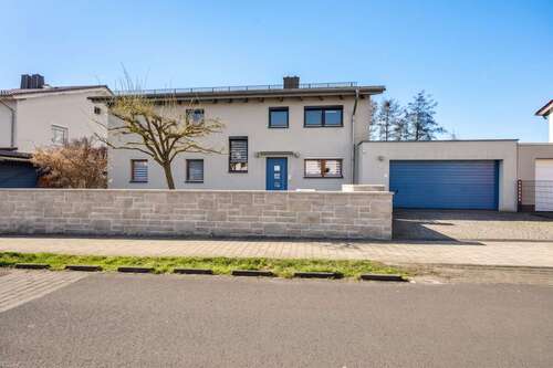 Foto - Haus zum Kaufen in Baunatal Großenritte 589.000,00 € 180 m²