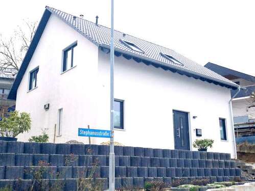 Foto - Haus zum Kaufen in Lehmen 429.000,00 € 151 m²