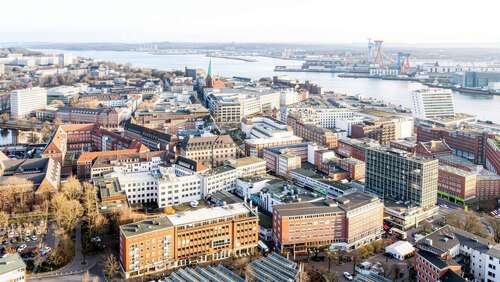 Foto - Büro in Kiel 3.290,00 € 305 m² - 3.290,00&nbsp;EUR Kaltmiete, ca.&nbsp; 305,00&nbsp;m&sup2;