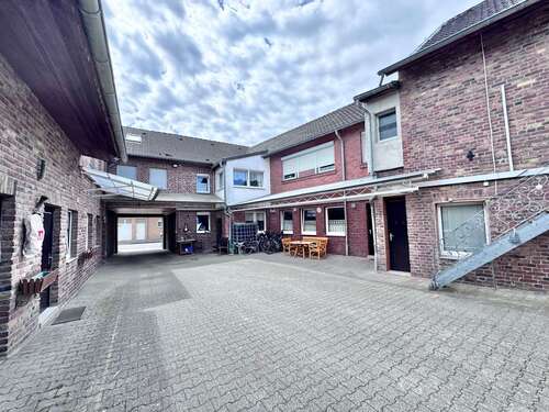 Foto - Haus zum Kaufen in Titz 487.000,00 € 473 m²