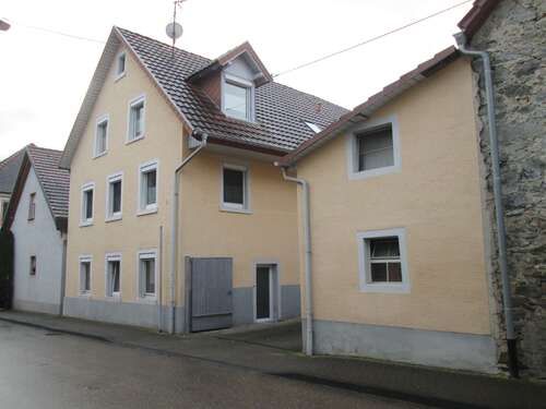 Foto - Haus zum Kaufen in Bötzingen 400.000,00 € 153 m²