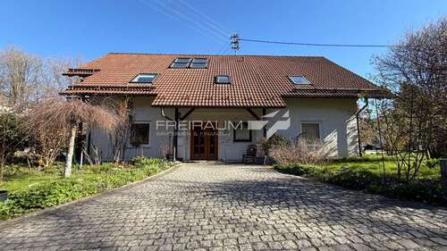 Foto - Haus zum Kaufen in Hilchenbach Vormwald 435.000,00 € 218.6 m²