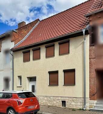 Foto - Haus zum Kaufen in Gröningen 68.000,00 € 90 m²