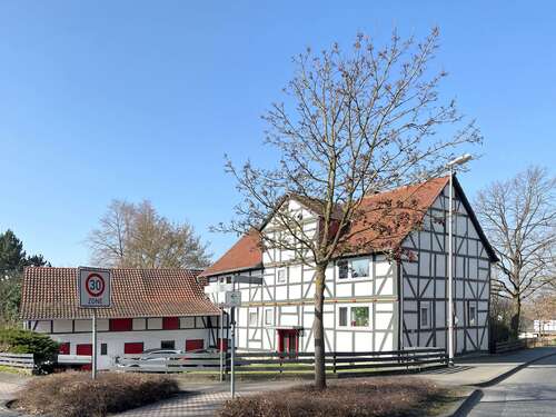 Foto - Haus zum Kaufen in Lohfelden 265.000,00 € 183 m²
