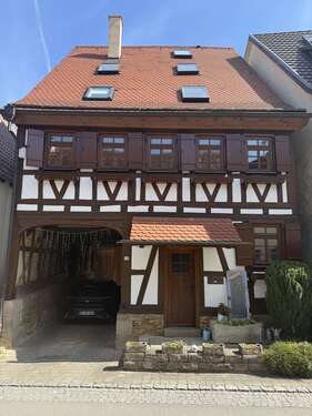 Foto - Haus zum Mieten in Metzingen 1.840,00 € 288 m²
