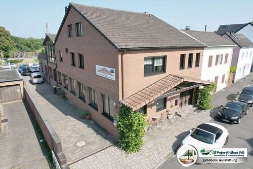 Foto - Haus zum Kaufen in Sankt Augustin Niederpleis 1.250.000,00 € 285.52 m²