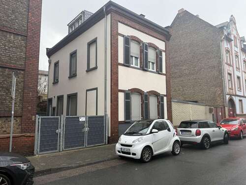 Foto - Haus zum Mieten in Frankfurt 2.150,00 € 120 m²