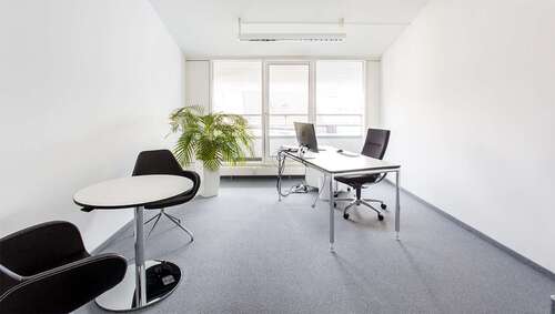 Foto - Büro in München 900,00 € 30 m² - 900,00 EUR Kaltmiete, ca.  30,00 m²