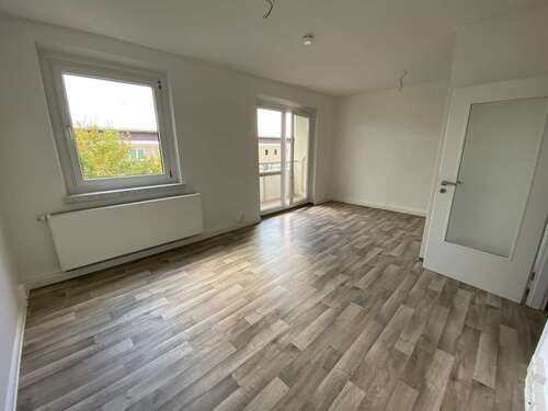 Foto - Wohnung zum Mieten in Suhl 334,21 € 54.46 m²
