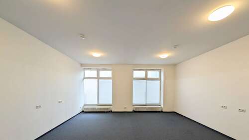 Foto - Spezialgewerbe in Berlin 7.950,00 € 396 m²