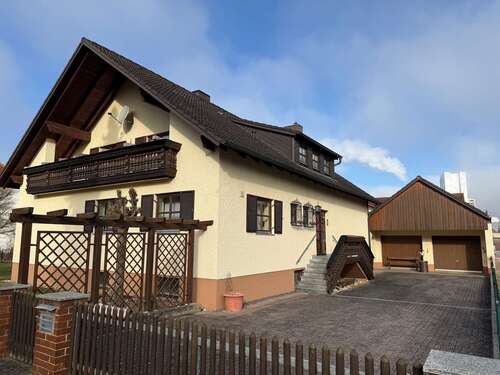 Foto - Haus zum Kaufen in Burglengenfeld 399.000,00 € 112 m²