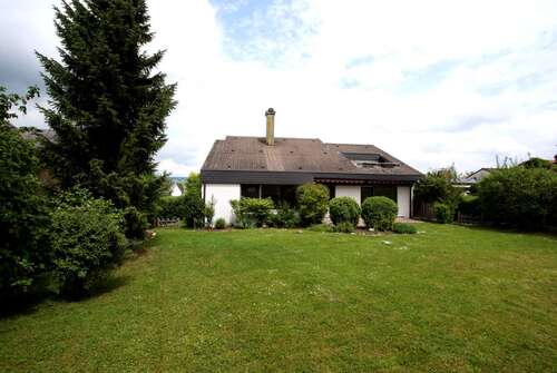 Foto - Haus zum Mieten in Gärtringen 2.300,00 € 180 m²