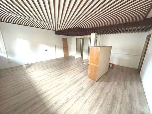 Foto - Büro in Eningen 395,00 € 45 m² - 395,00 EUR Kaltmiete, ca.  45,00 m²