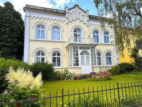 Foto - Haus zum Kaufen in Eutin 550.000,00 € 320 m²