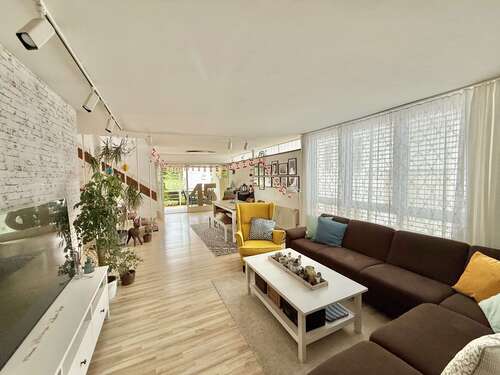 Foto - Haus zum Kaufen in Stuttgart 749.000,00 € 301 m²