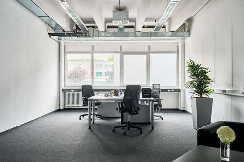 Foto - Büro in Frickenhausen 6.677,00 € 1335 m²