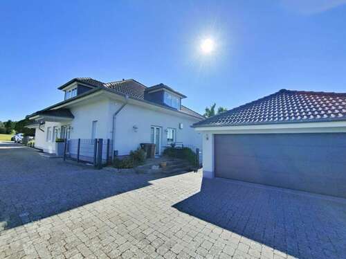 Foto - Haus zum Kaufen in Taunusstein 998.000,00 € 215 m²