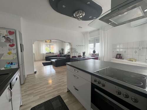 Foto - Haus zum Kaufen in Malsch 840.000,00 € 257 m²