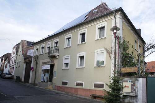Foto - Haus zum Kaufen in Ilbesheim 219.000,00 € 214 m²