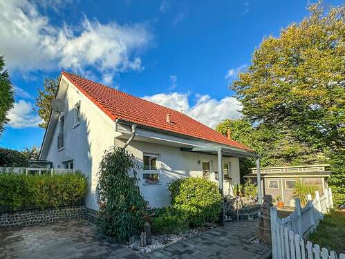 Foto - Haus zum Kaufen in Niederkassel 597.000,00 € 150 m²