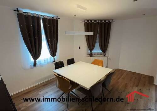 Foto - Haus zum Kaufen in Oberhausen 435.000,00 € 210 m²