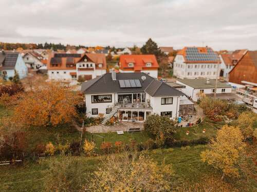 Foto - Haus zum Kaufen in Rottweil-Feckenhausen 695.000,00 € 200 m²