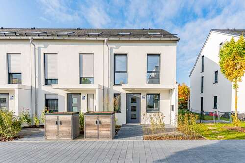 Foto - Haus zum Mieten in Vaterstetten 2.545,00 € 126.09 m²