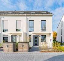 Haus zum Mieten in Vaterstetten 2.545,00 € 126.09 m²